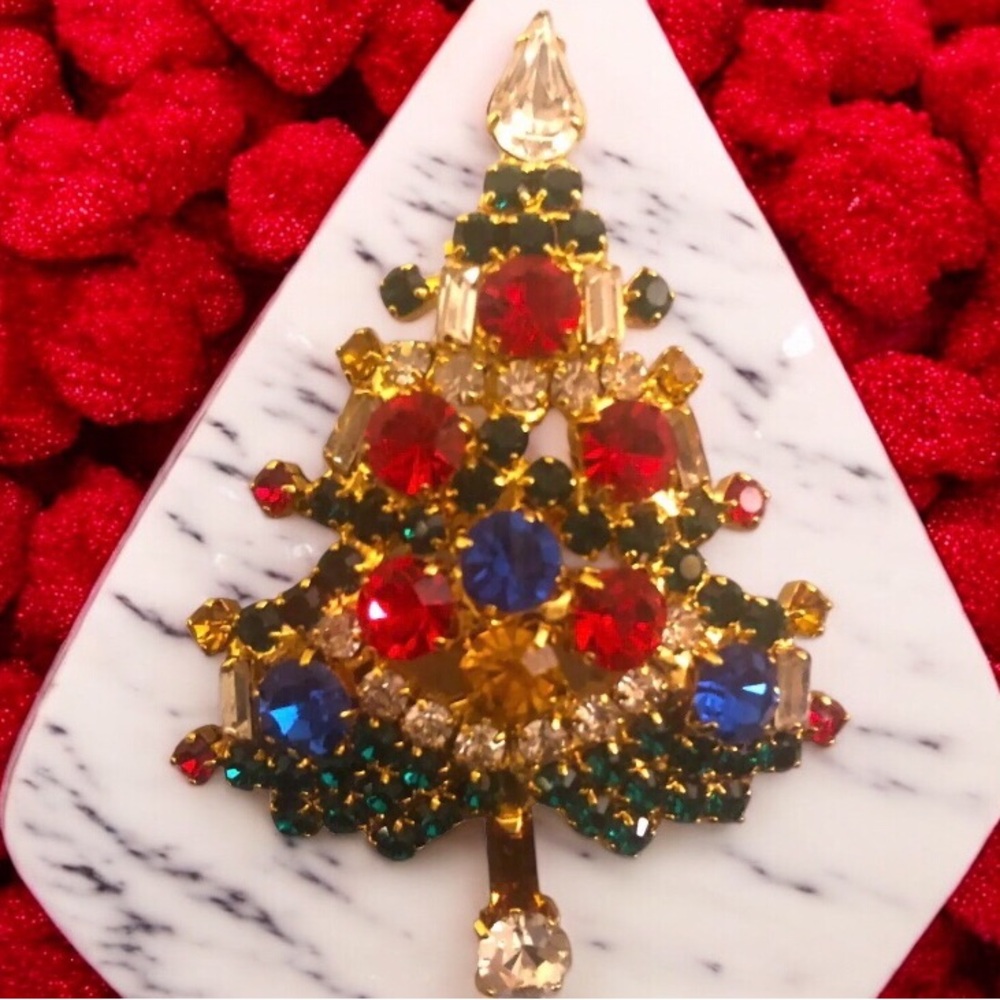 OTC Vintage Christmas Tree Brooch Pin Multi Color Rhinestones Baguettes signed